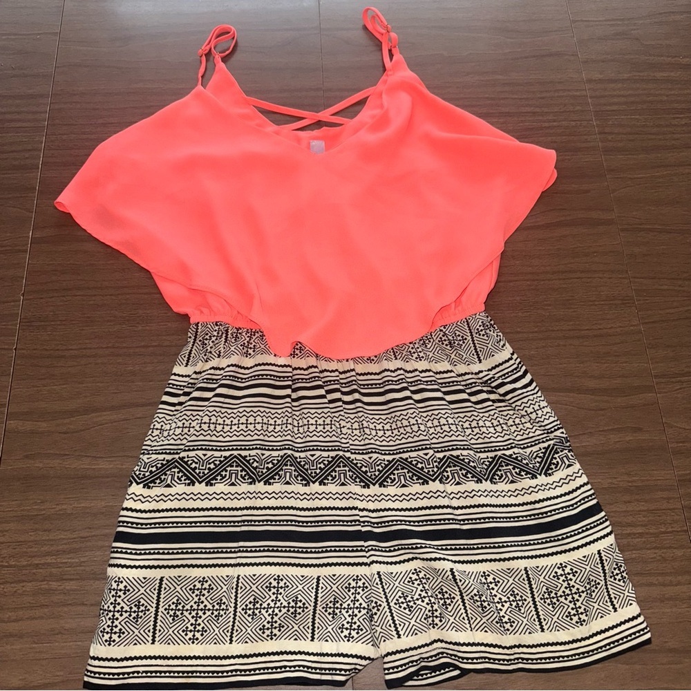 *3 for $15* Alya Romper Junior‎ Small Coral Top Black White Shorts Lightweight
